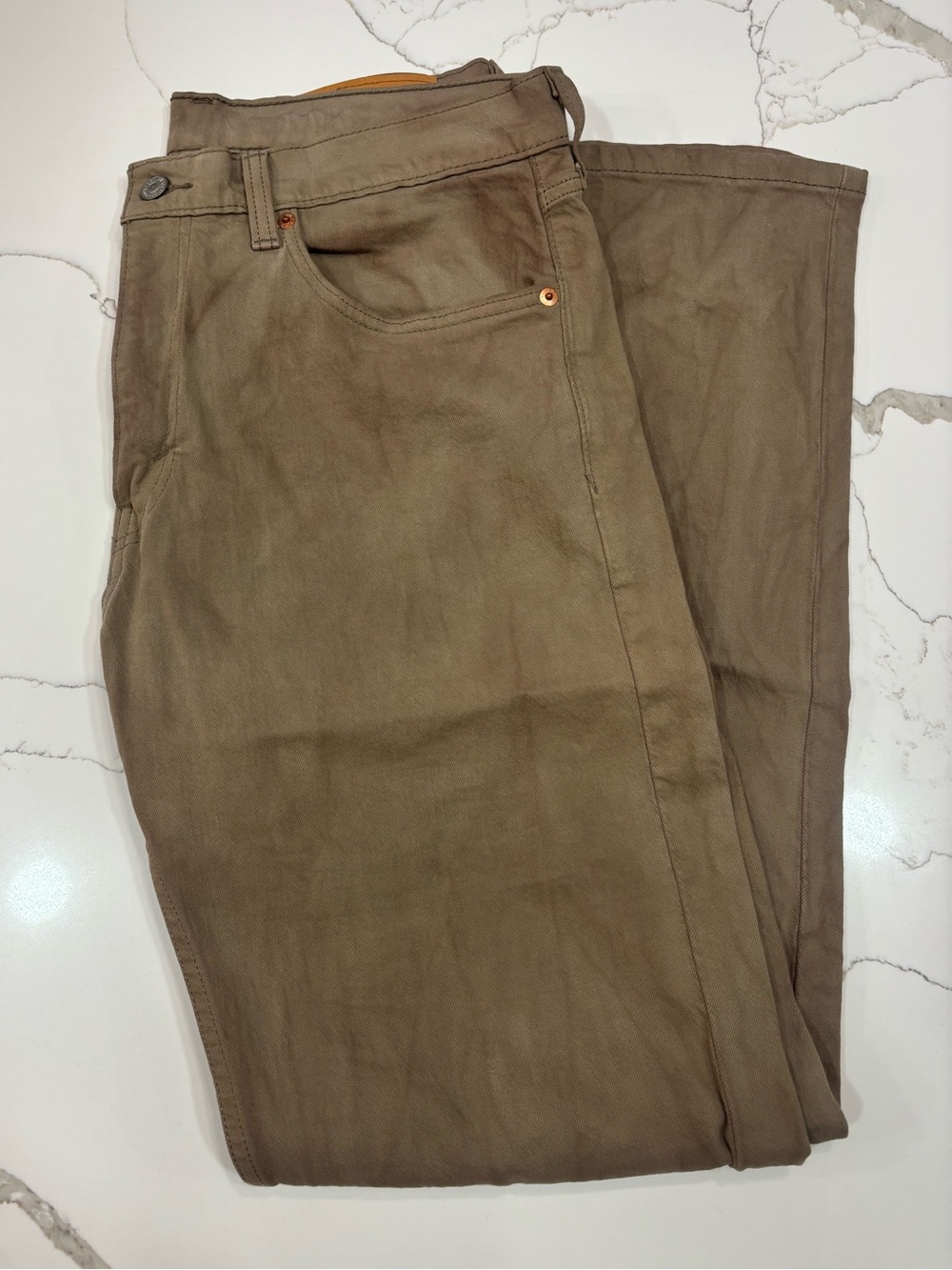 Levi's Men's Khaki Chino Pants in Olive-Tan